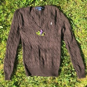 ‼️SALE‼️Classic cable-knit v-neck Sweater